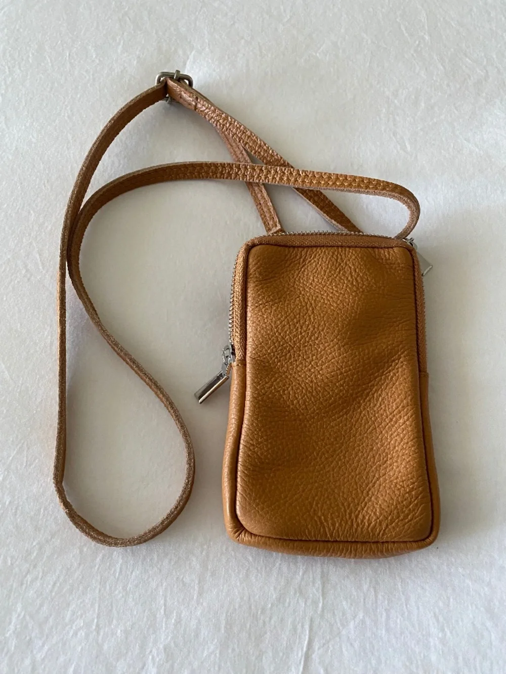Women's Italian leather phone purse